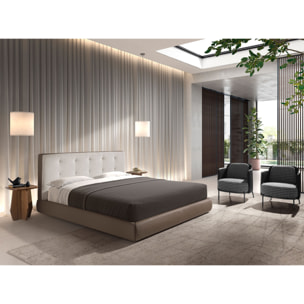 Sillón Angel Cerdá con reposabrazos tapizado en tela en blanca y negra y respaldo tapizado en polipiel negro patas de acero inoxidable pulido oscurecido 68x70x73cm