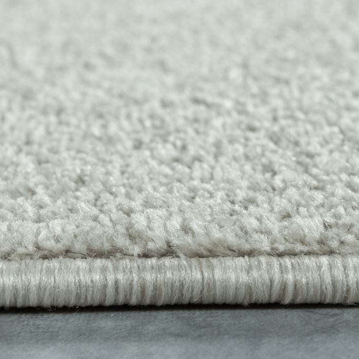 CALIFORNIE - Tapis uni à poils courts Creme