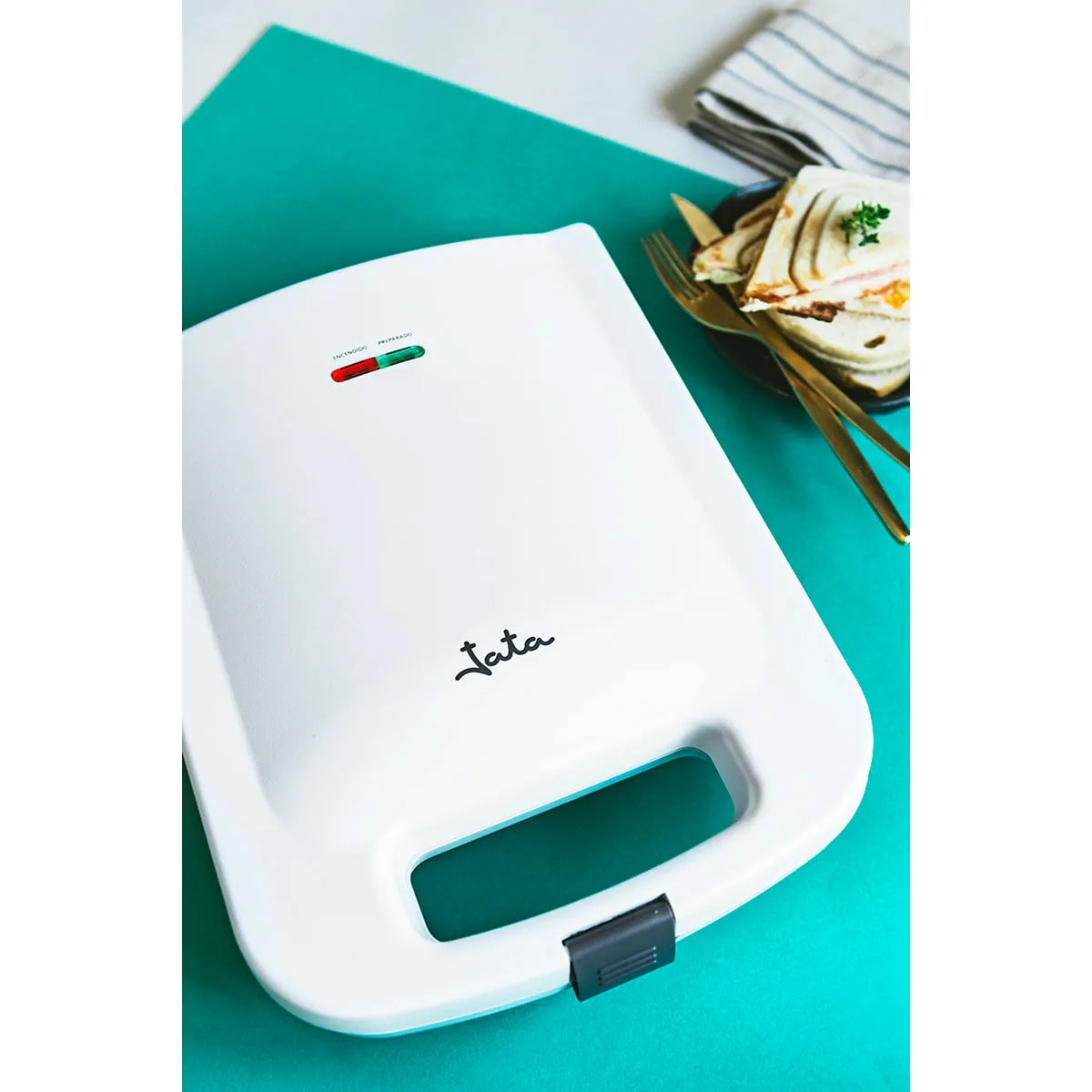 Sandwichera JATA SW551 para 4 sándwiches XXL. Placas antiadherentes. Fácil limpieza