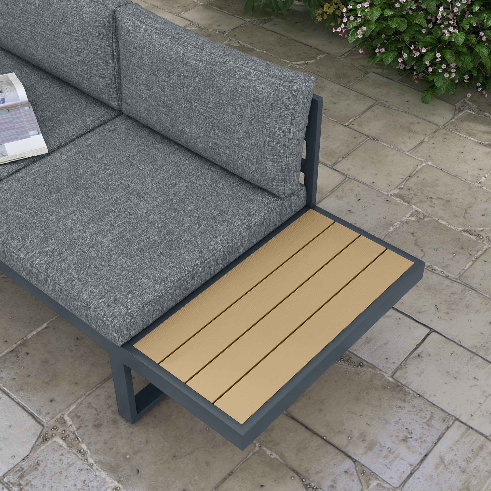 Salon de jardin d'angle 5 places avec table basse coussins alu gris aspect bois