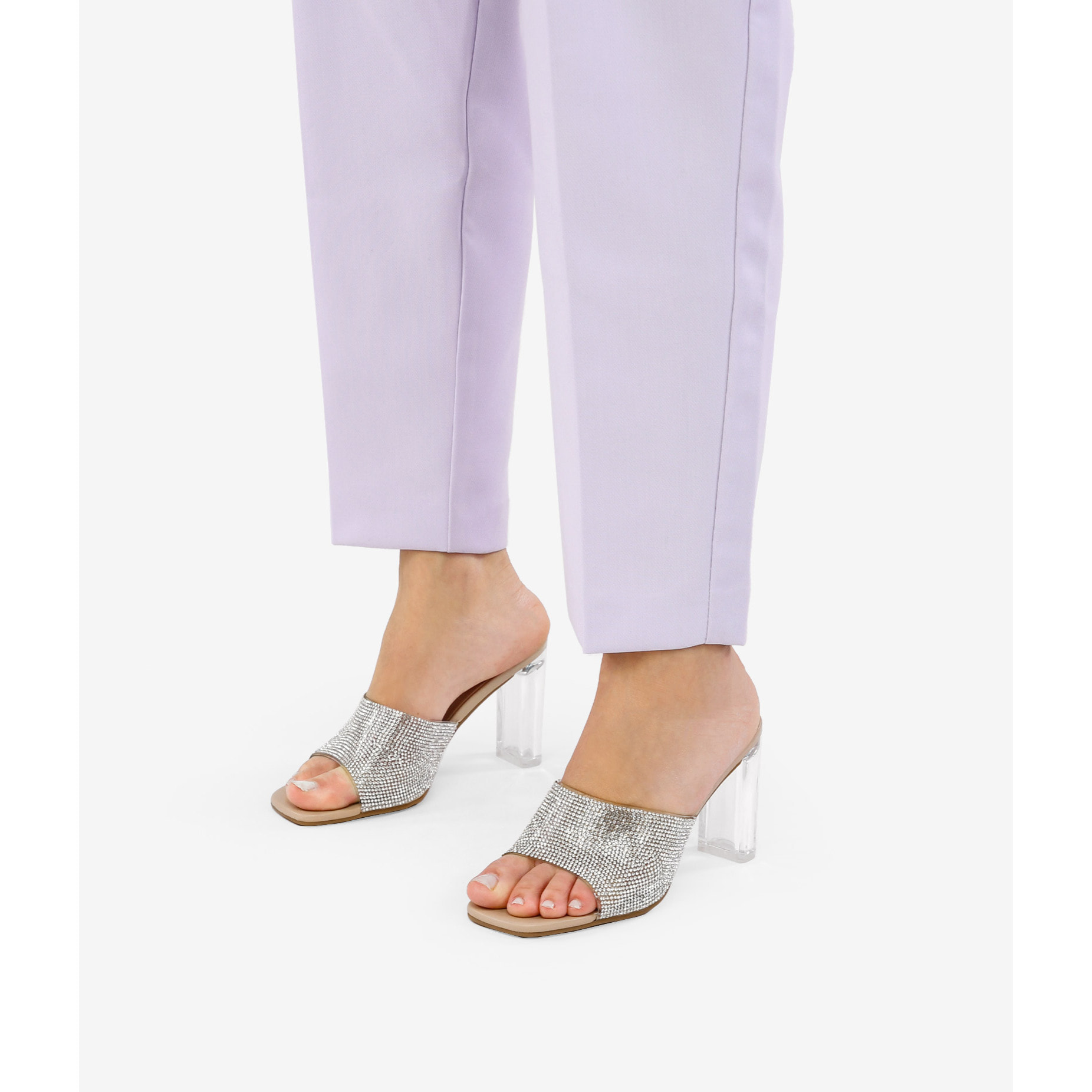 Sandalias de fiesta destalonadas brillantes con tacón transparente