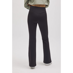 Leggings modellanti svasati effetto push-up neri