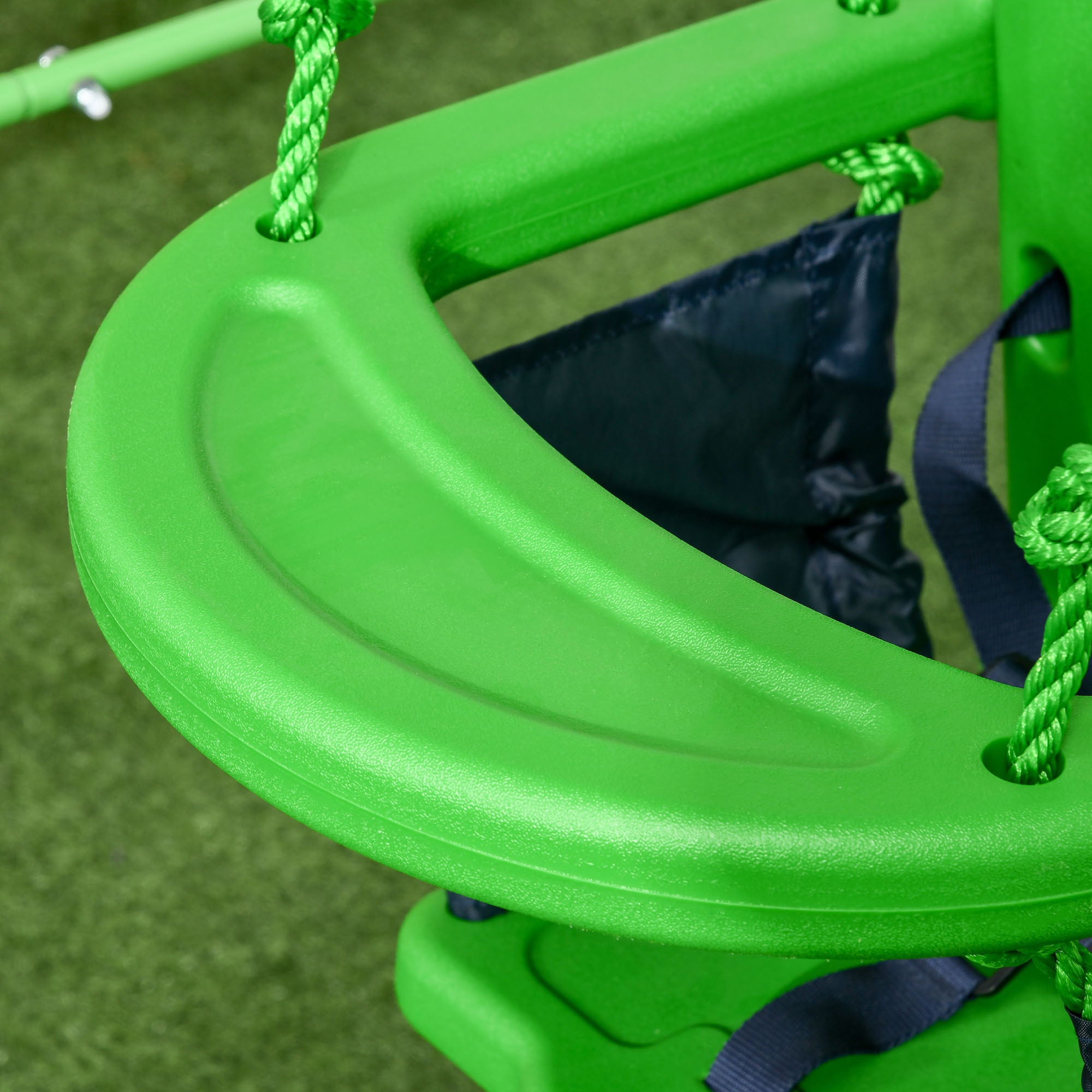 Portique balançoire enfant 6-36 mois - siège haut, accoudoirs, ceinture sécurité 2 points, barre protection - métal époxy blanc vert