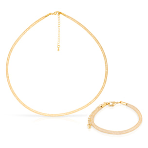 Set de collar y pulsera dorados de malla de cobre con relleno de cristal brillante y cierre de mosquetón de cobre dorado.