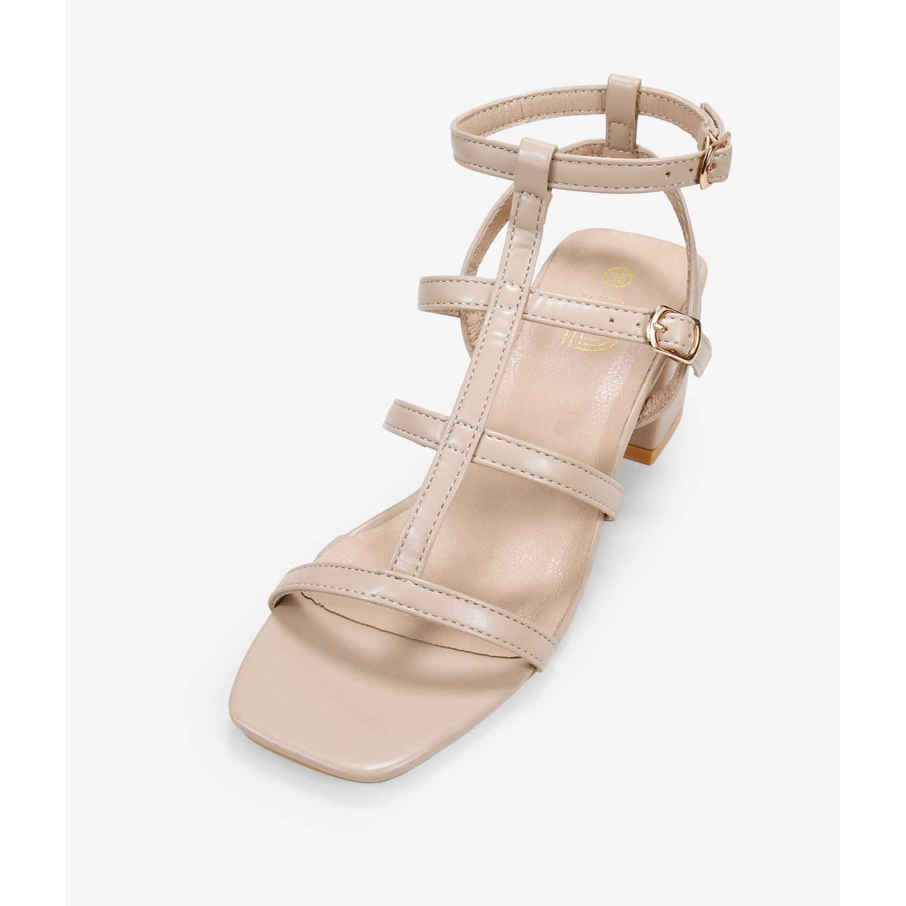 Sandalias de tacón beige con tiras y hebilla