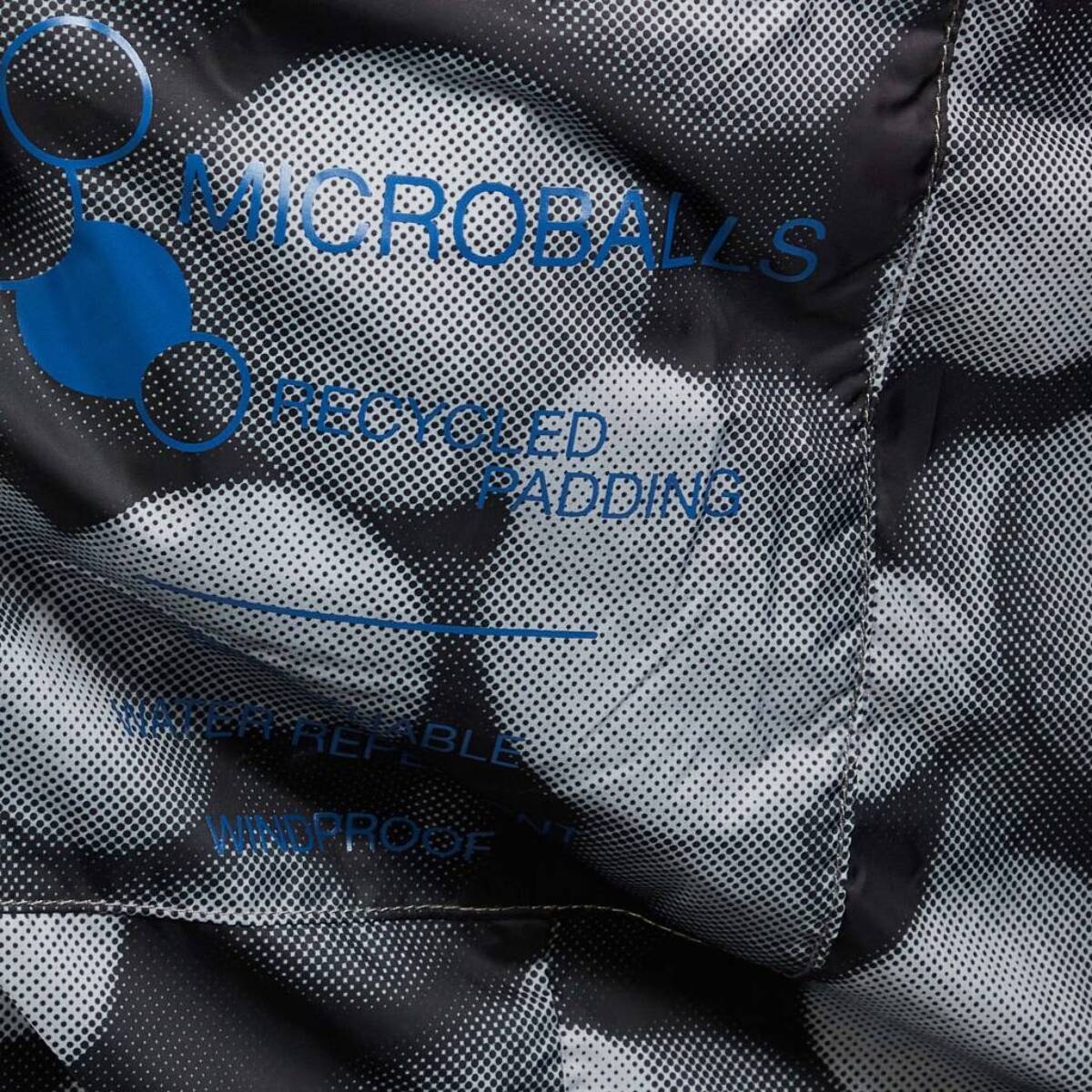 Abrigos Mujer de la marca GEOX  modelo W SPHERICA HOOD JKT BLANCO