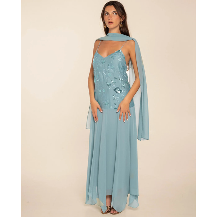 Vestido midi con cuerpo de bordados y gasa