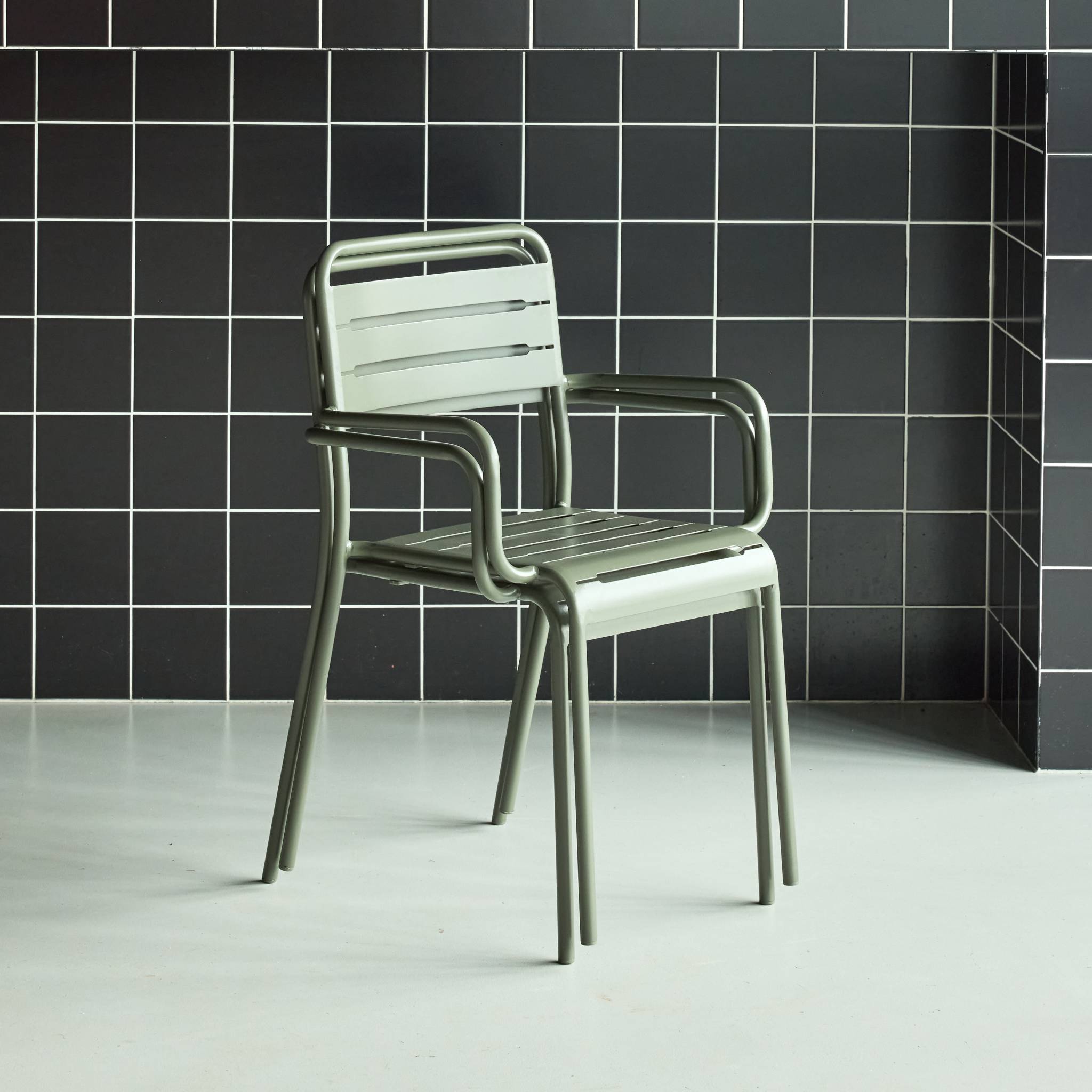 Lot de 2 fauteuils de jardin acier. 2 places. kaki. Amelia. L50.4 X P53 X H79.5cm