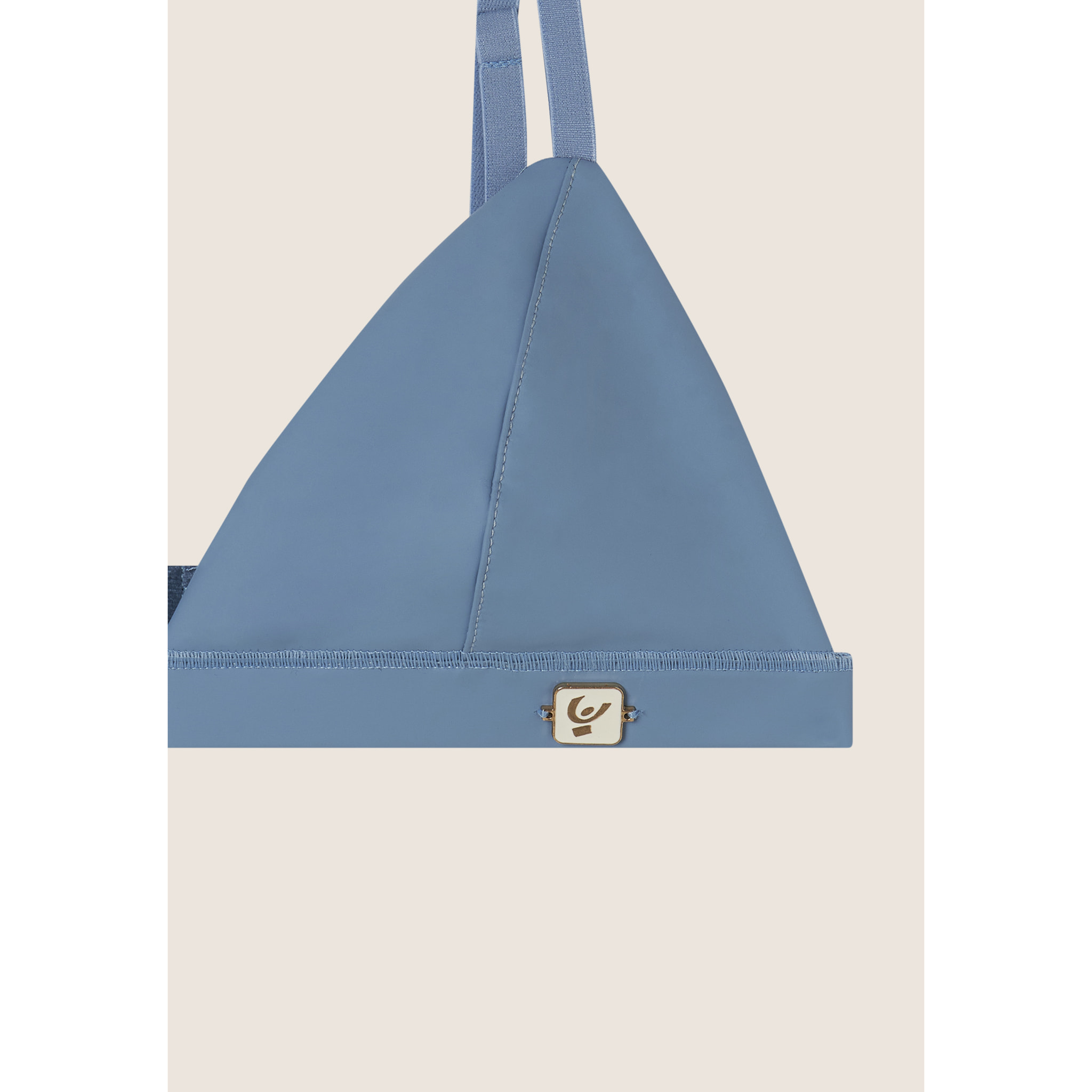 Top a triangolo in similpelle laminata