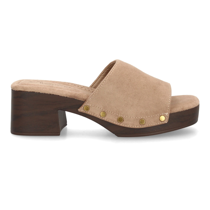 Zueco mujer tacón cómodo verano con tachuelas