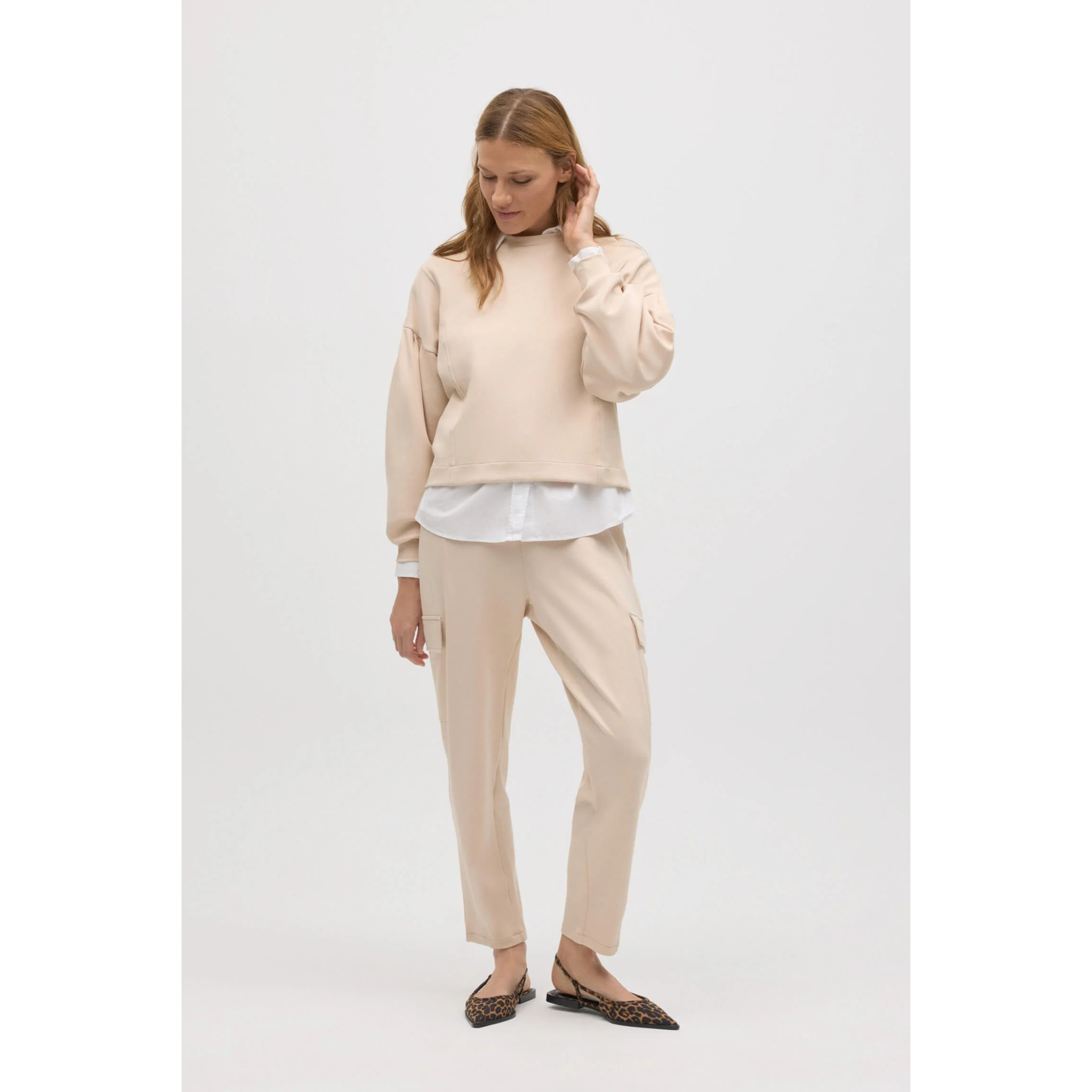 Pantaloni cargo fluidi color avorio