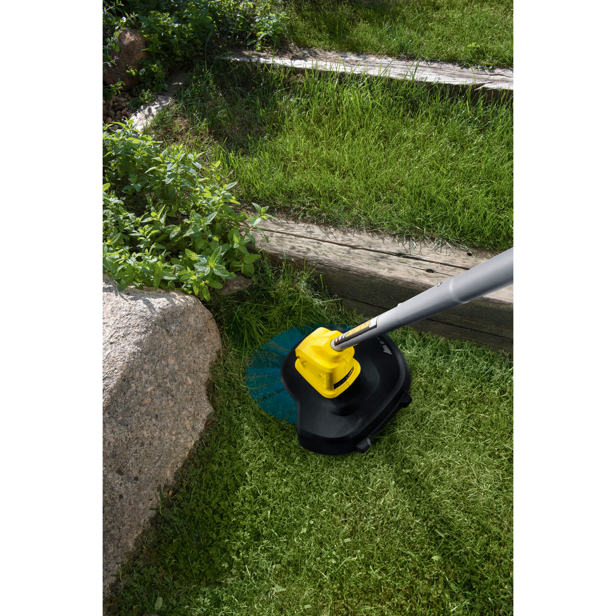 Coupe-bordures Karcher LTR 18-25 Battery - Largeur de coupe 25 cm- Diamètre de fil 1-6 mm- sans batterie
