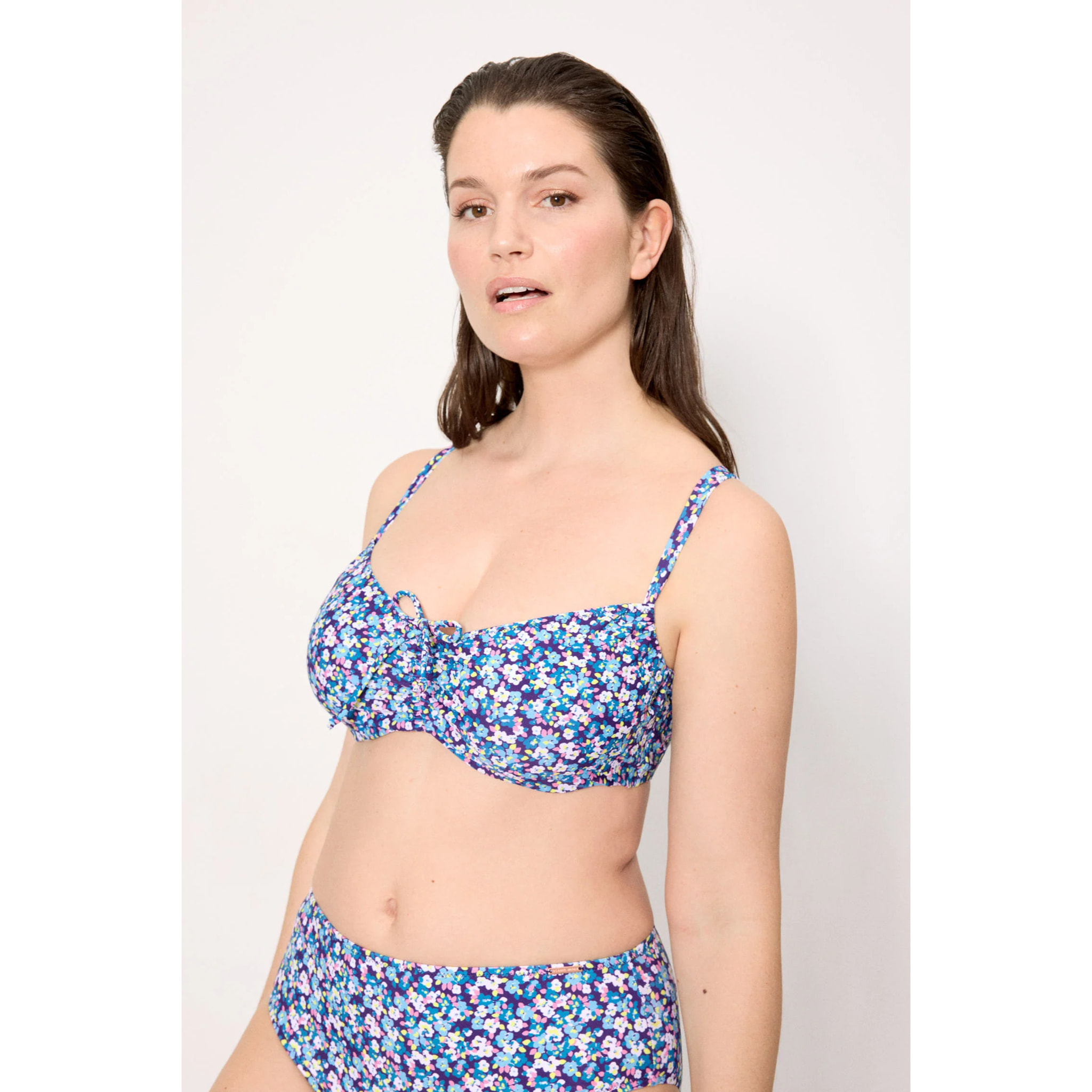 Top bikini contenitivo