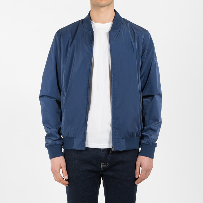 Giubbino nylon con patch su manica