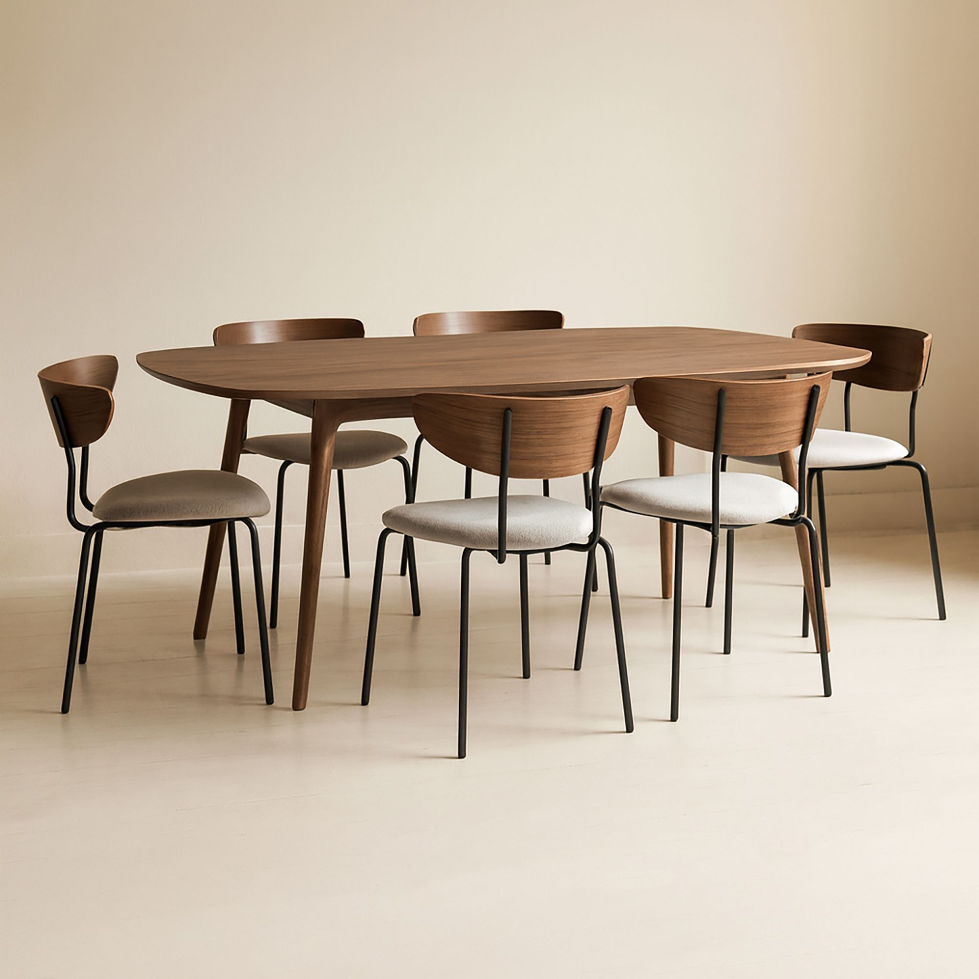 Ensemble table en bois rectangulaire et 6 chaises écru