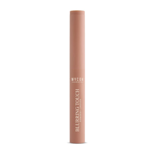 BLURRING TOUCH – POWDERY LIPSTICK Rossetto effetto velluto con applicatore cushion