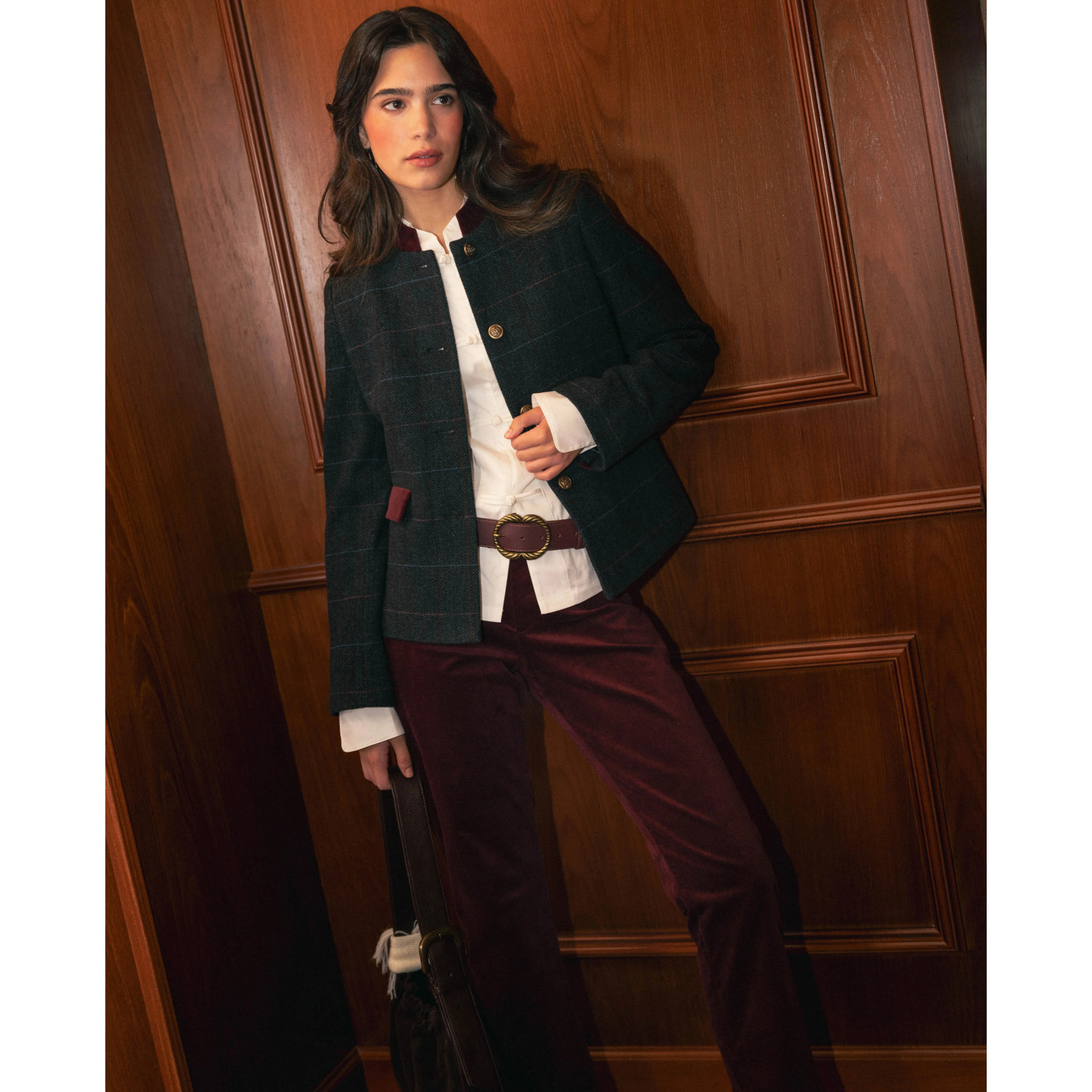 Blusa cruda con cuello mao y 4 alamares de mujer