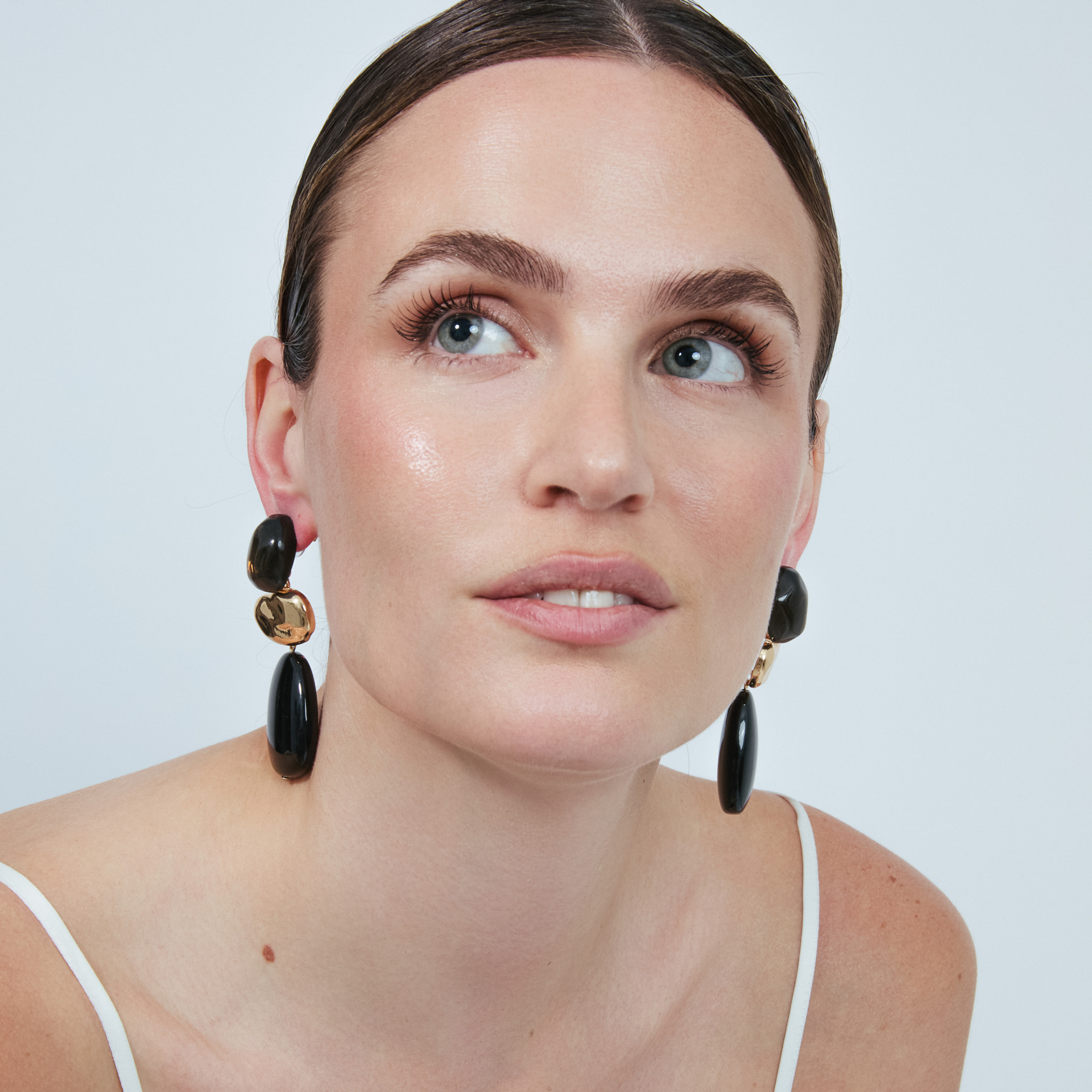 Pendientes Zulis acabado oro amarillo 18k