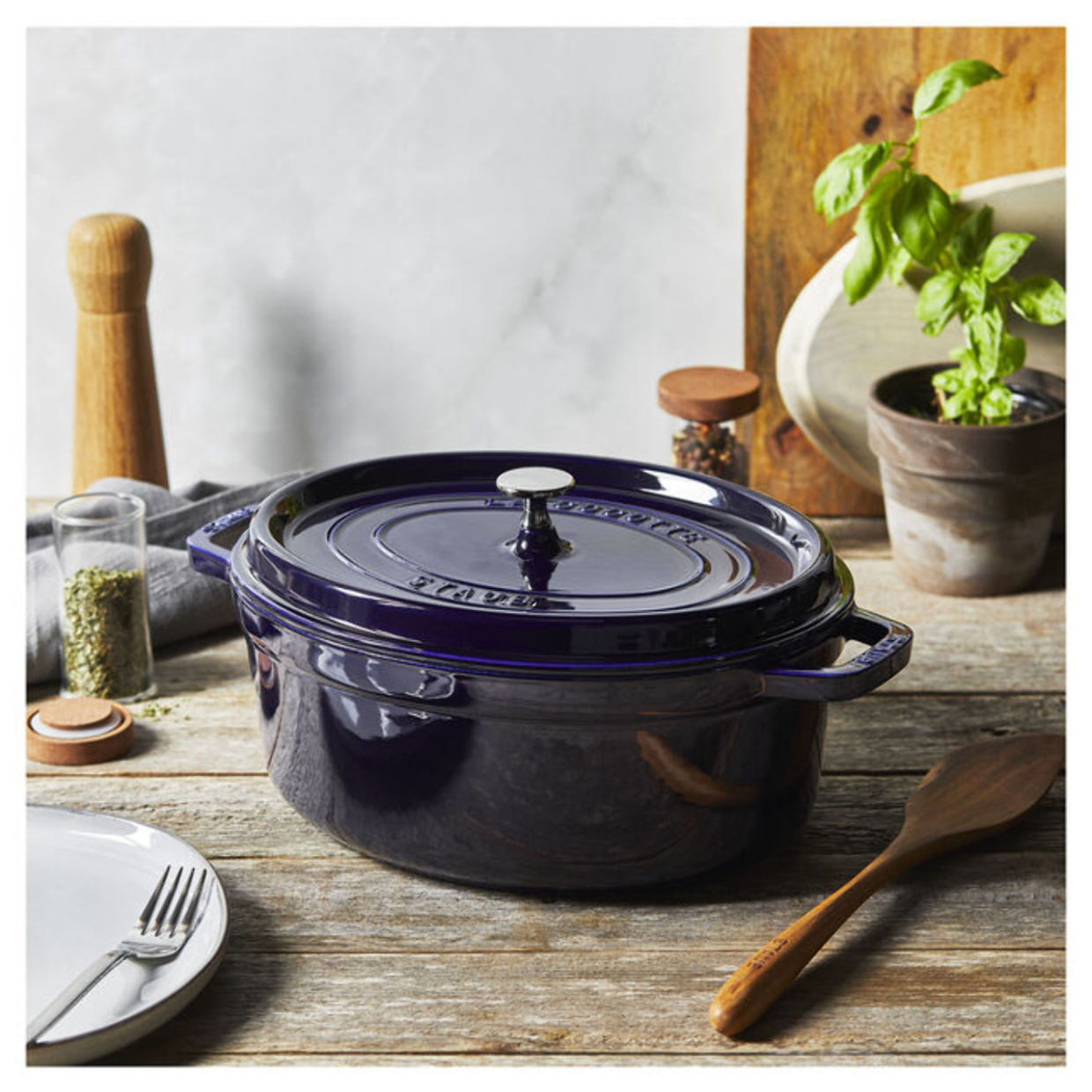 Cocotte 27 cm, Ovale, Bleu intense, Fonte