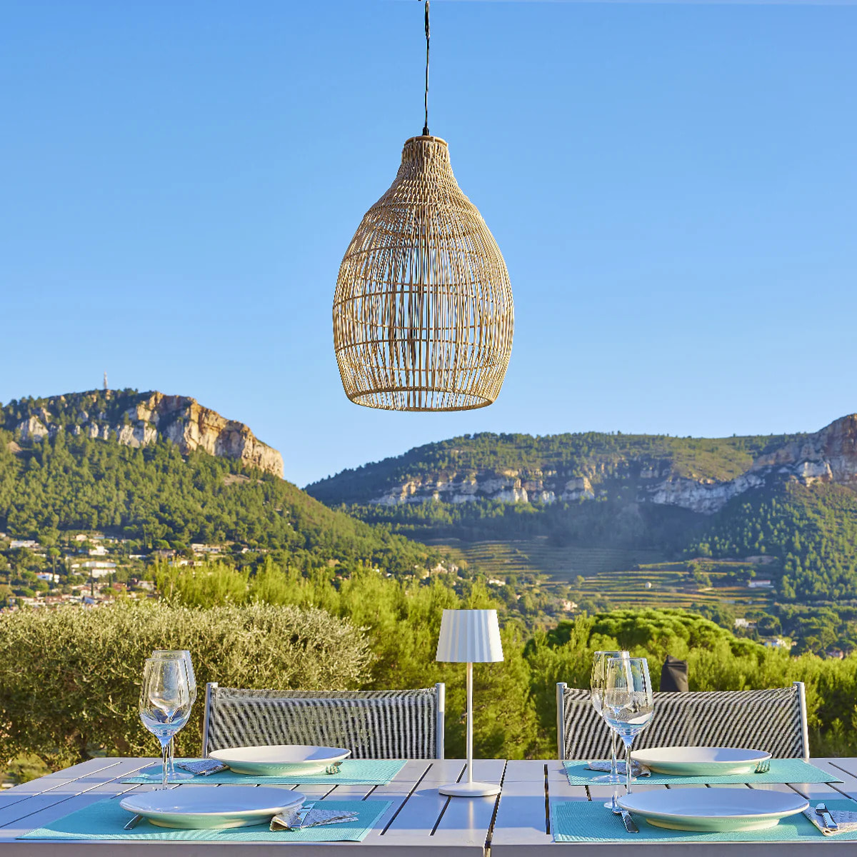 Suspension solaire bohème naturel style vannerie tressée LED blanc chaud HOLIDAY H42cm