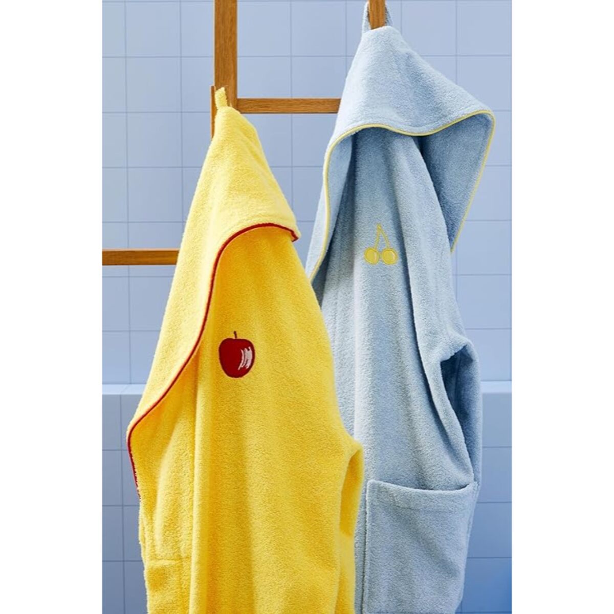 Albornoz, 380gsm 100%algodon, azul con cereza amarilla benetton fruits