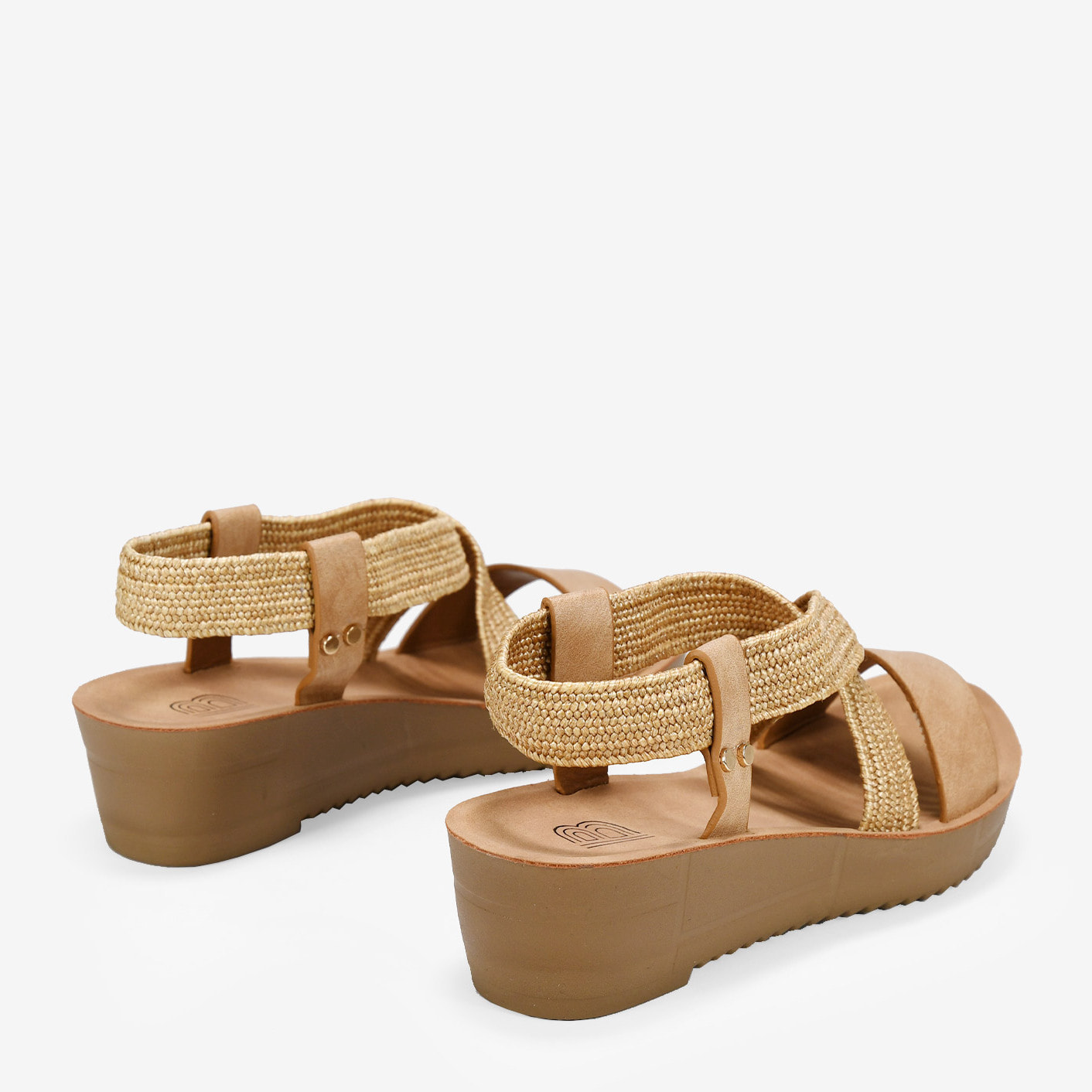 Sandalias de esparto marrones con cuña