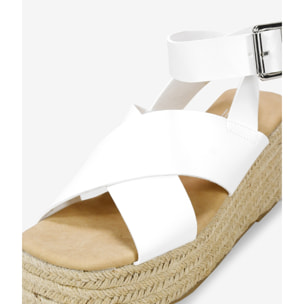 Sandalias blancas con plataforma esparto