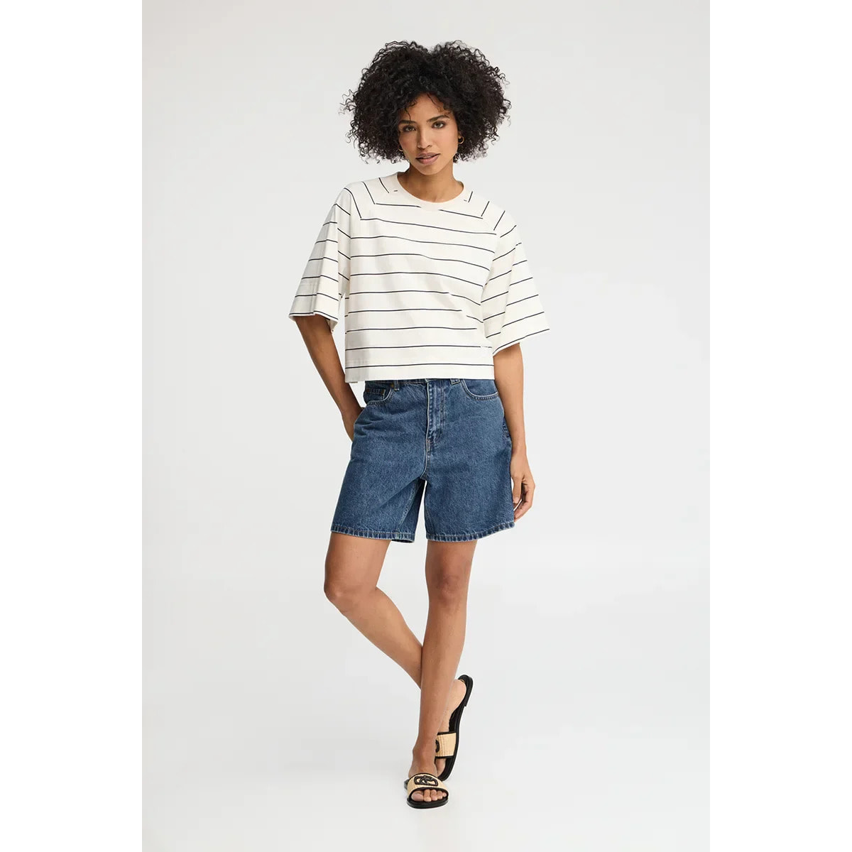 Maglietta a righe ecrù e blu marino dal fit boxy con toppa Polo Club