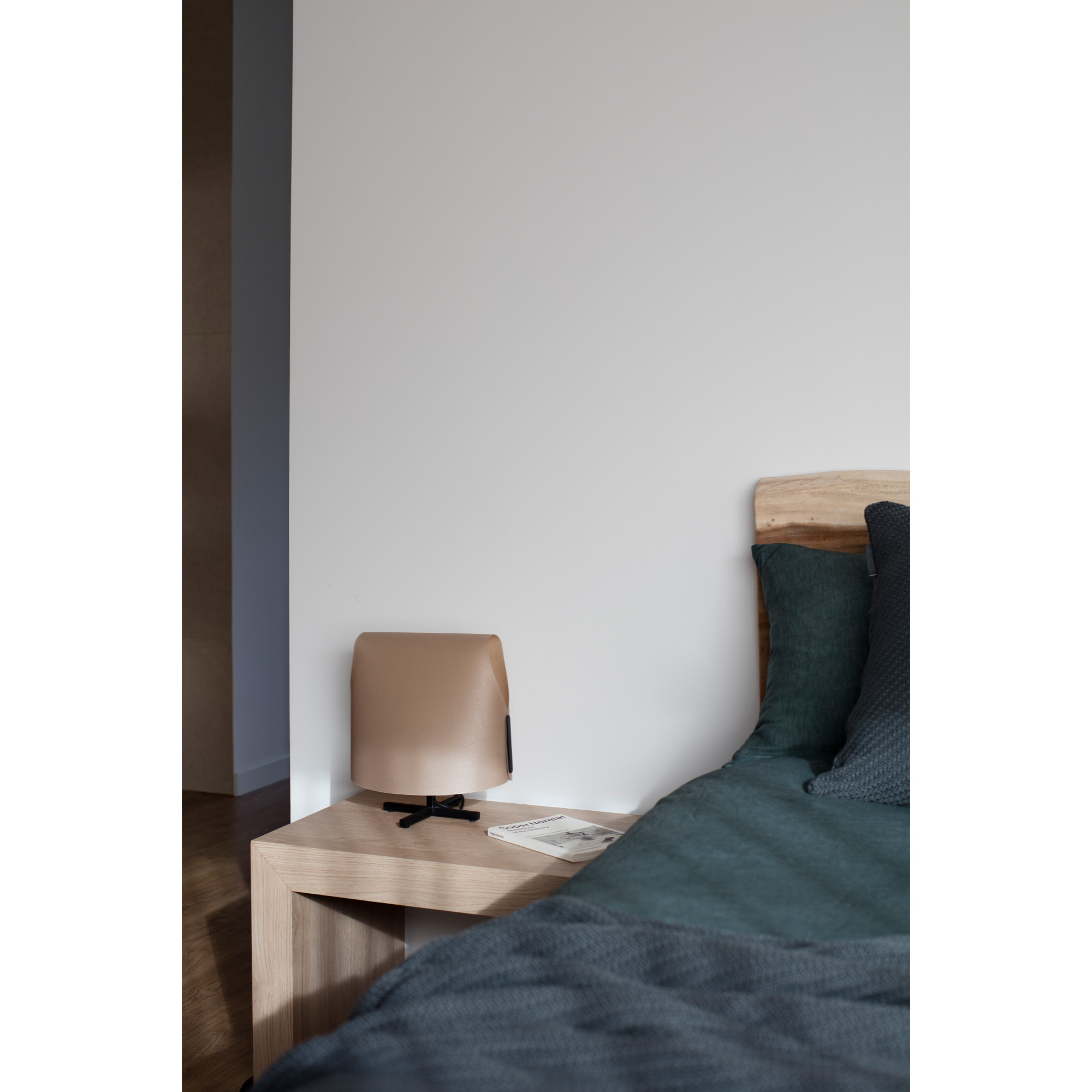 LUANG S Sobremesa negra/camel