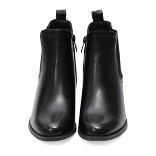 Stivaletto in simil pelle con fascia elastica