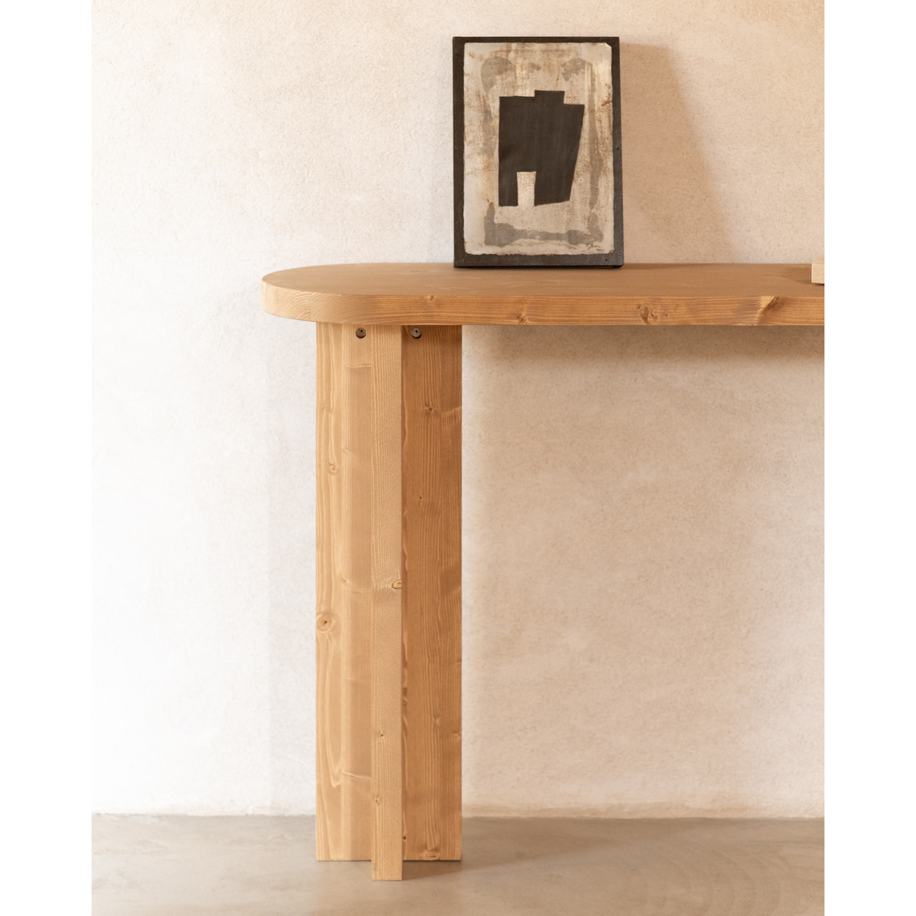 Consola de madera maciza tono roble medio de 120x80cm Alto: 80 Largo: 120 Ancho: 35