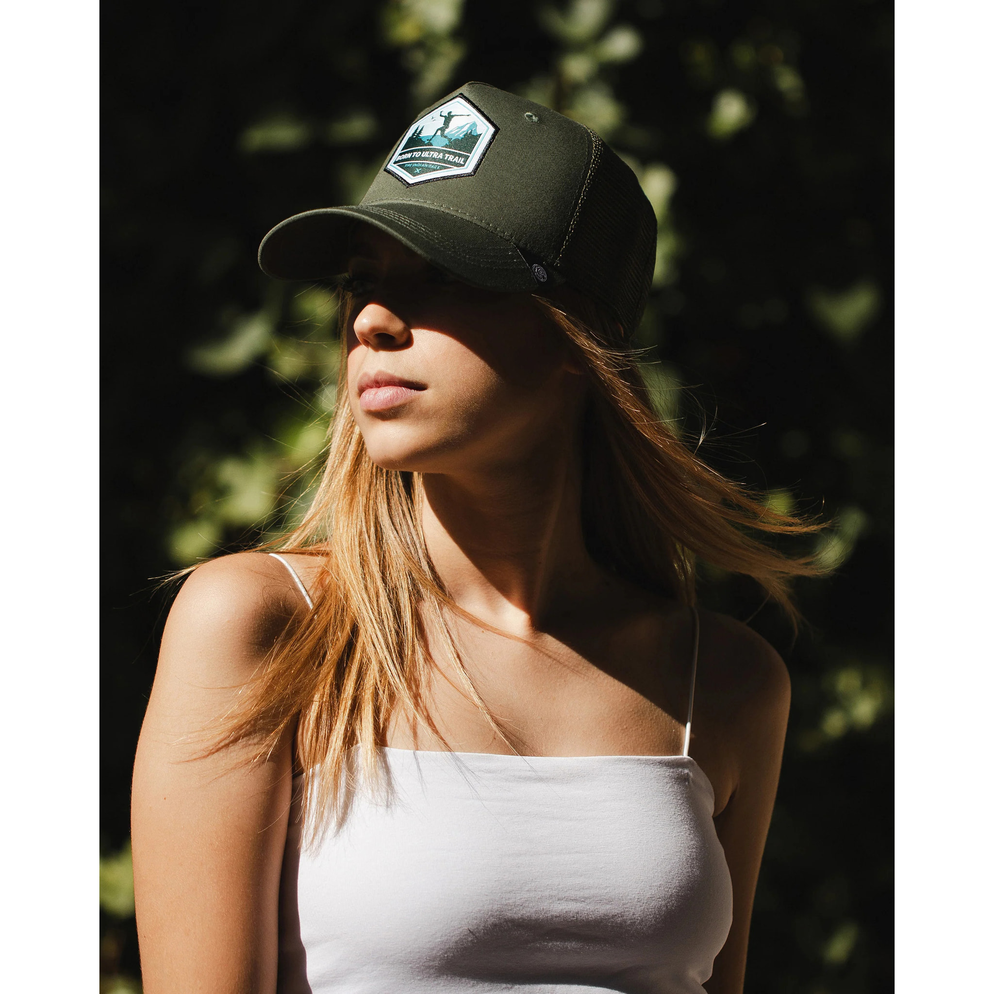 Gorra Trucker Born to Ultratrail Verde The Indian Face para hombre y mujer