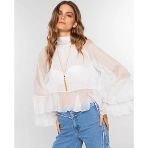 Blusa de mujer de gasa con cuello alto, volantes y espalda abierta
