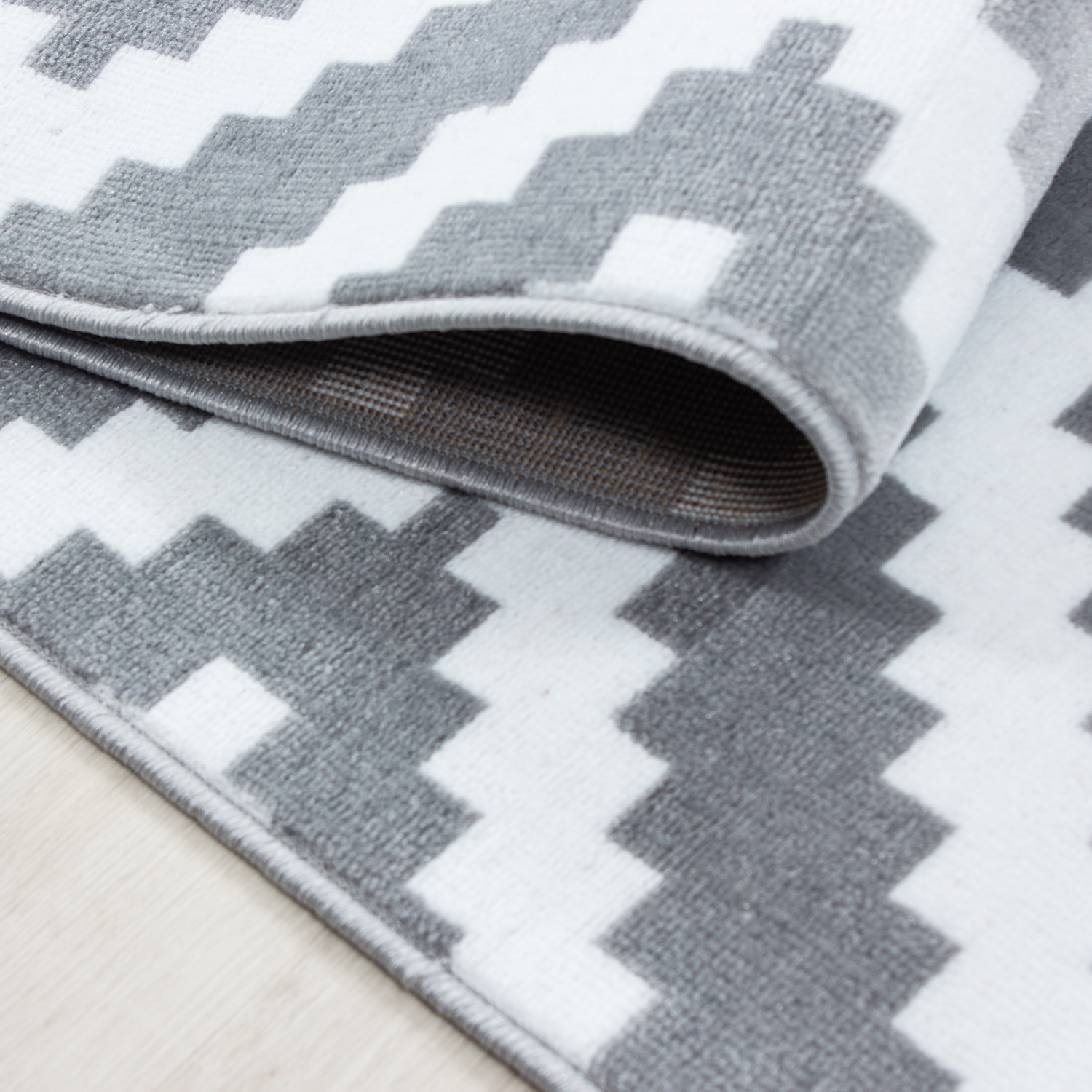 PLUS - Tapis à poils courts losange gris - PLU8005GRI