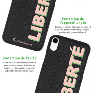 Coque iPhone Xr effet cuir grainé noir Liberté rose et vert Design La Coque Francaise