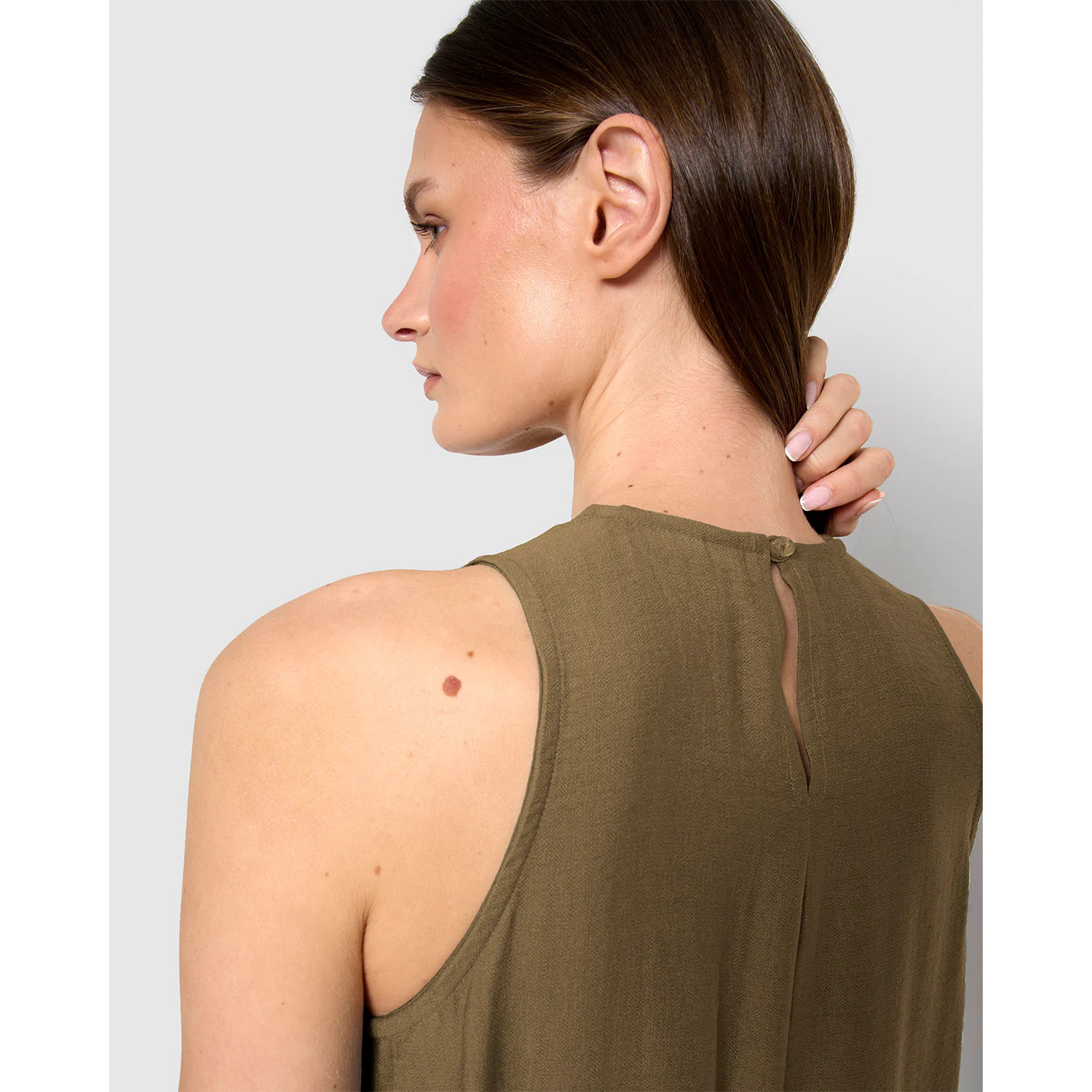 Vestido largo sin mangas fluido verde cacería