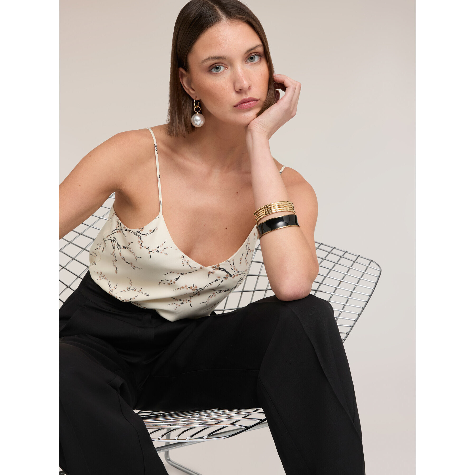 Motivi - Top de raso con estampado de flores - Blanco