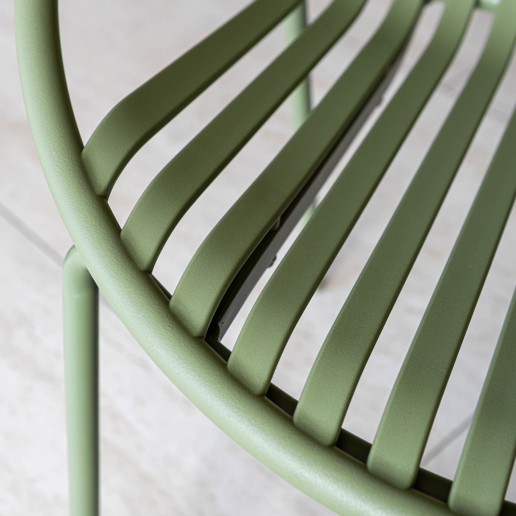 Lot de 4 fauteuils de table extérieur en polypropylène et métal vert CALYPSO