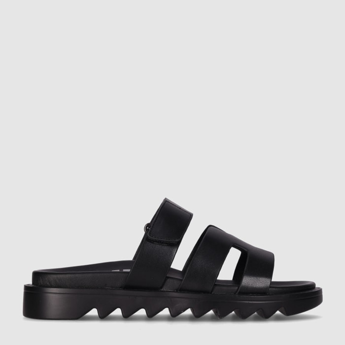 Sandalias - Negro - Tacón: Bajo