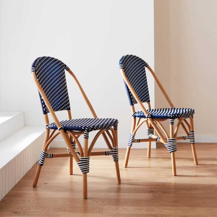 Lot de 2 chaises empilables bistrot en rotin et polyrotin bleu et blanc. L 48 x P 58 x H 90cm