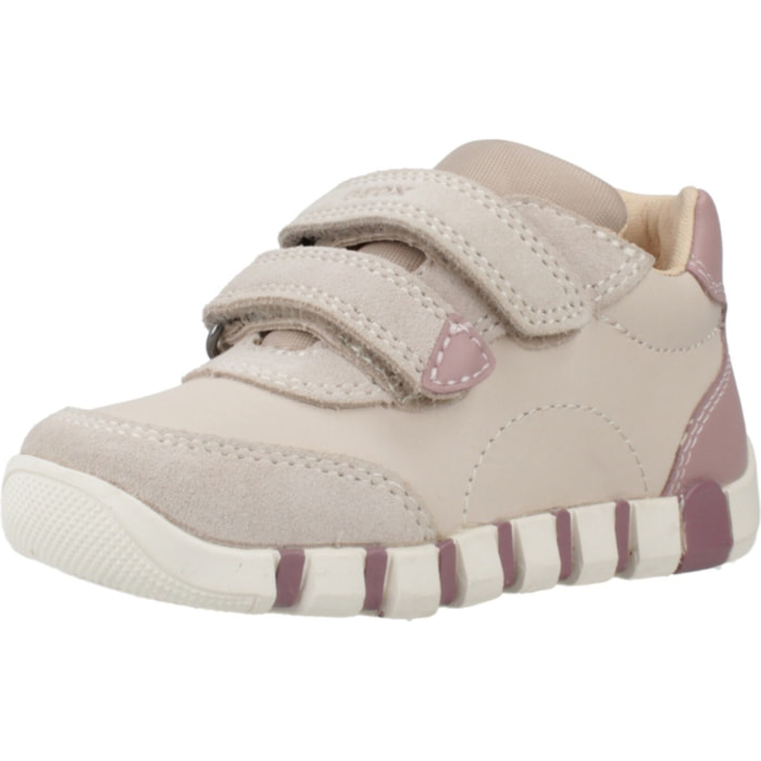 Zapatillas Niña de la marca GEOX  modelo B IUPIDOO GIRL BEIS