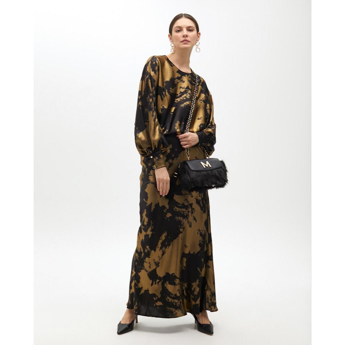 Vestito lungo stampato con manica asimmetrica