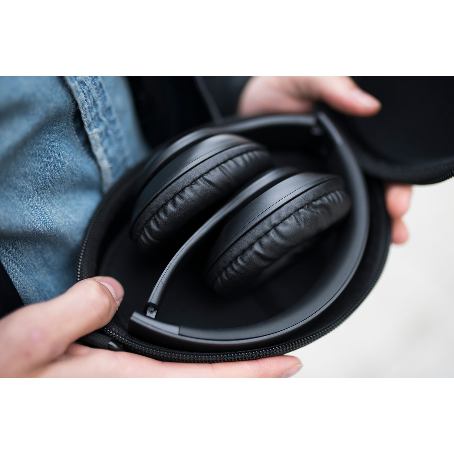 CUFFIE MAGNUSSEN H2 in nero