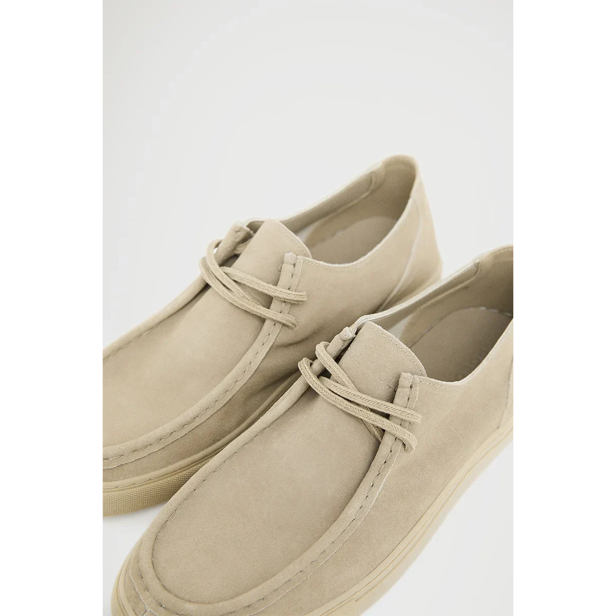 Zapato wallaby Marlon color arena de serraje con logo Polo Club