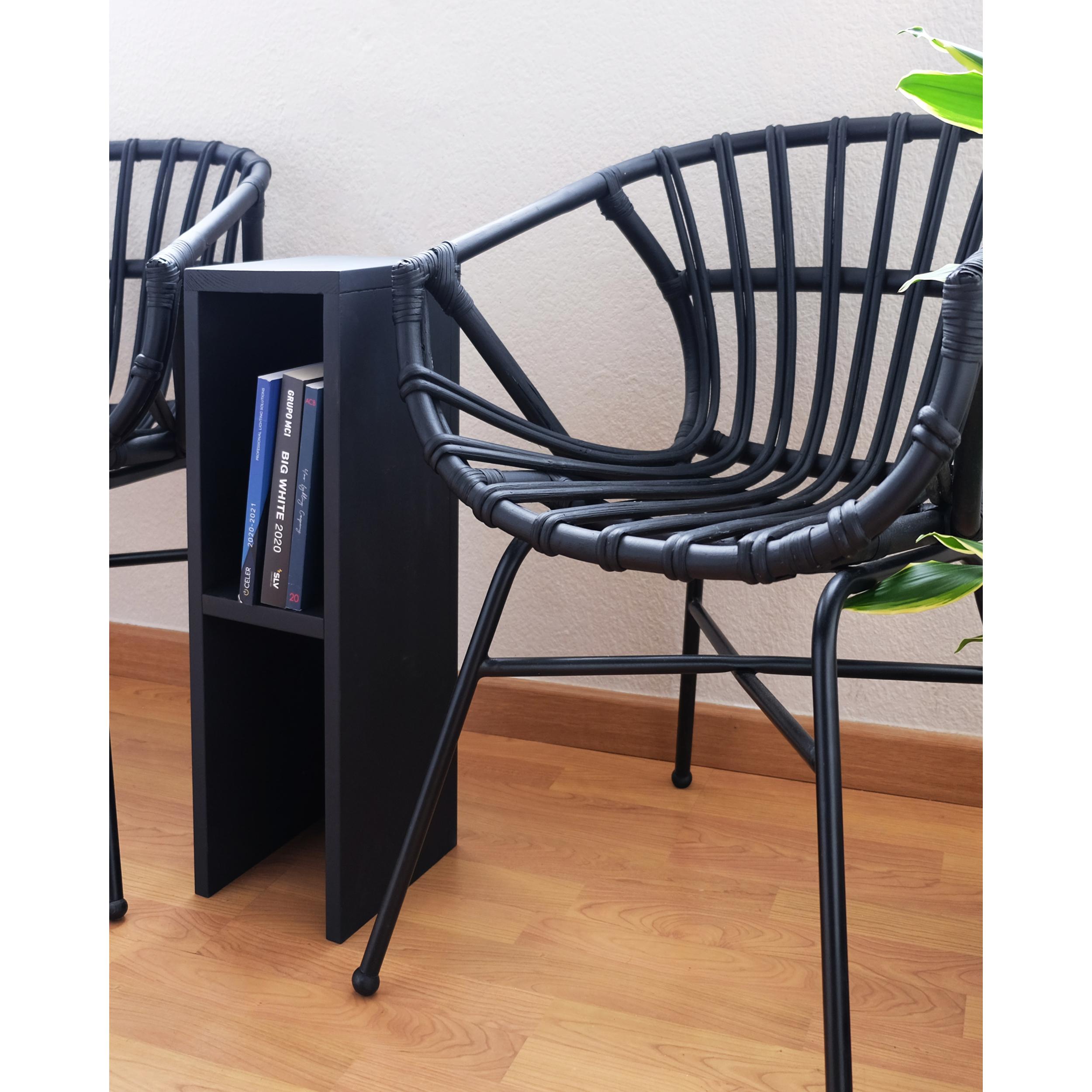 Pack de 2 tables de chevet ou d’appoint en bois massif noir 60x20cm Hauteur: 60 Longueur: 20 Largeur: 20