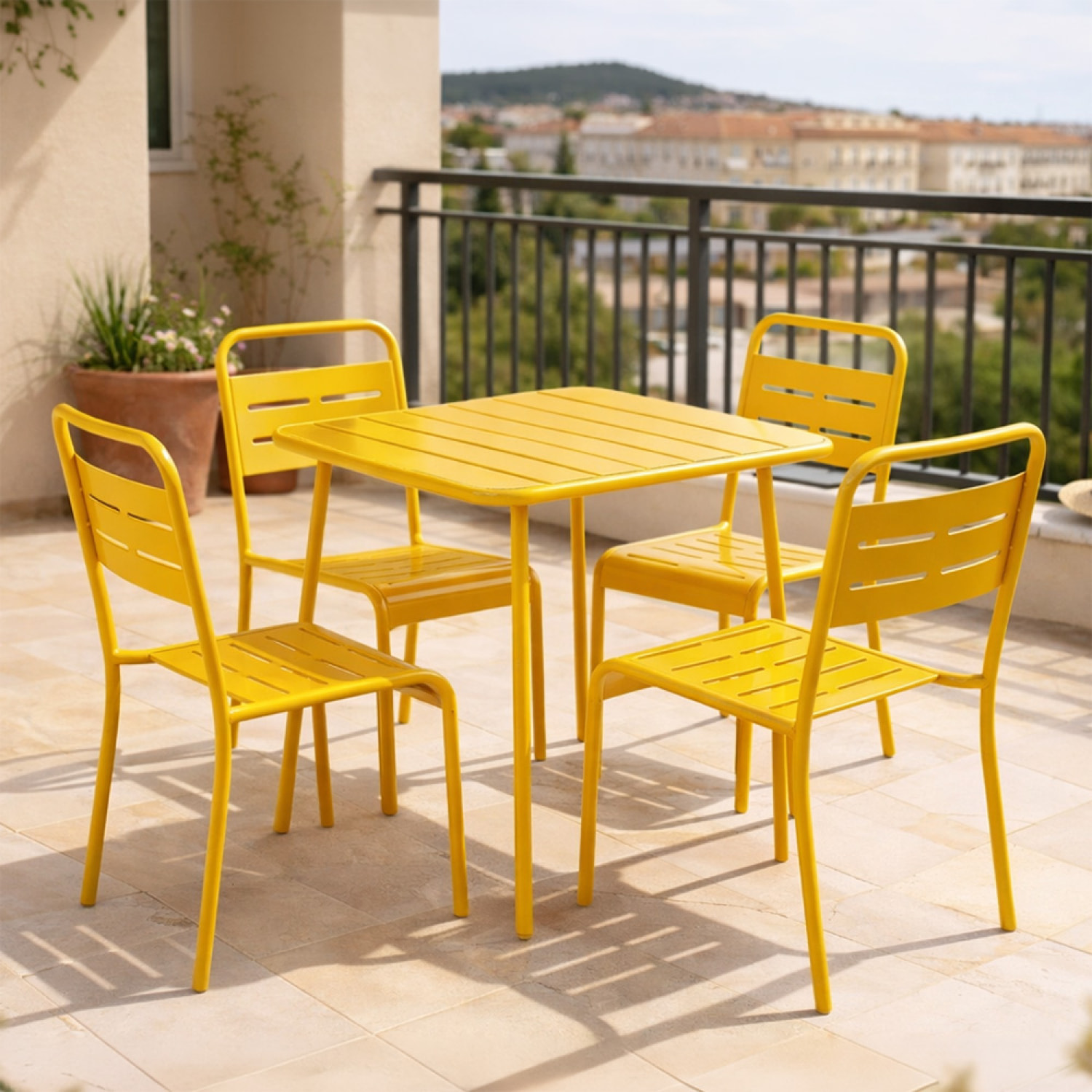 Ensemble table de jardin carrée 70cm et 4 chaises jaune EVORA