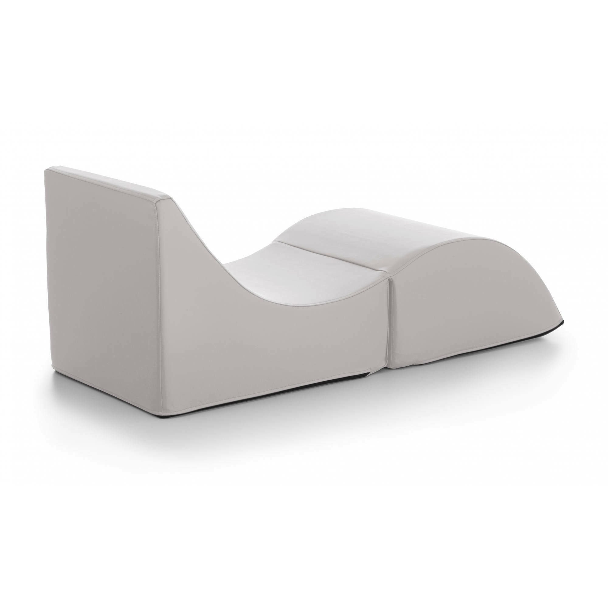 Letto pieghevole Andreina, Pouf trasformabile in letto singolo, 100% Made in Italy, Pouf trasformabile in una chaise longue in ecopelle, Cm 130x50h50, Bianco