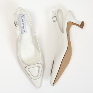 Dècolletè slingback con tacco basso a rocchetto e dettaglio sulla punta
