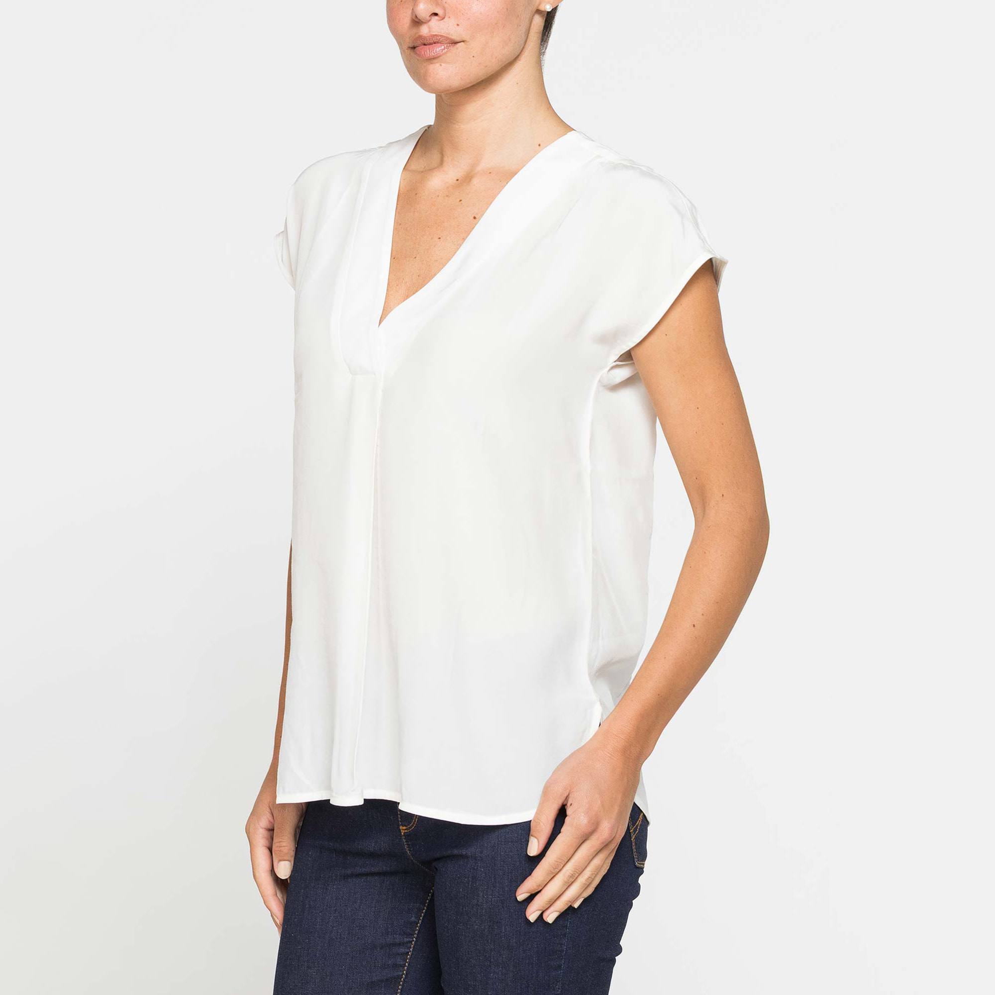 BLUSA IN VISCOSA CON SCOLLO A V