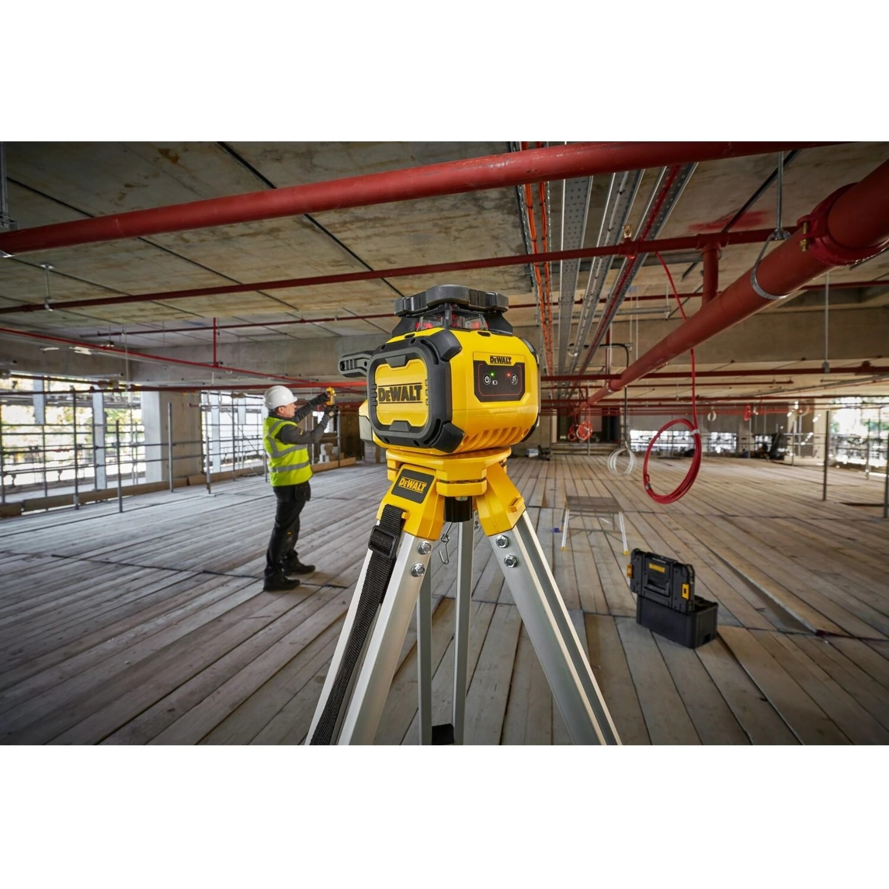 Niveau laser rotatif horizontal - faisceaux rouges - alcalines - DEWALT - DCLE05211R-XJ